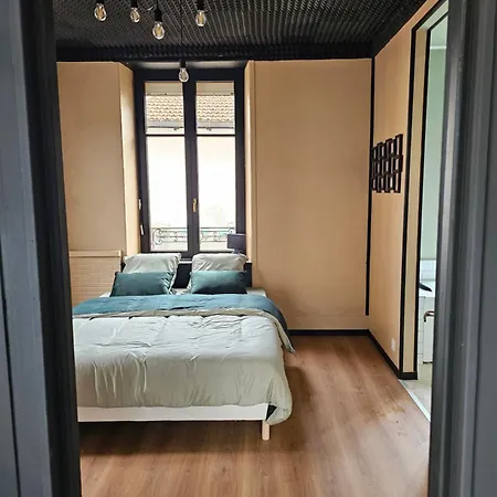 Apartman Black Box Cinema Avec Balneo