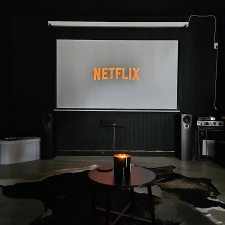 Appartement Black Box Cinema Avec Balneo