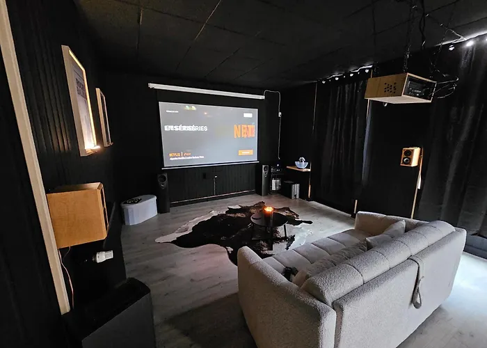 Black Box Cinema Avec Balneo * Épinal